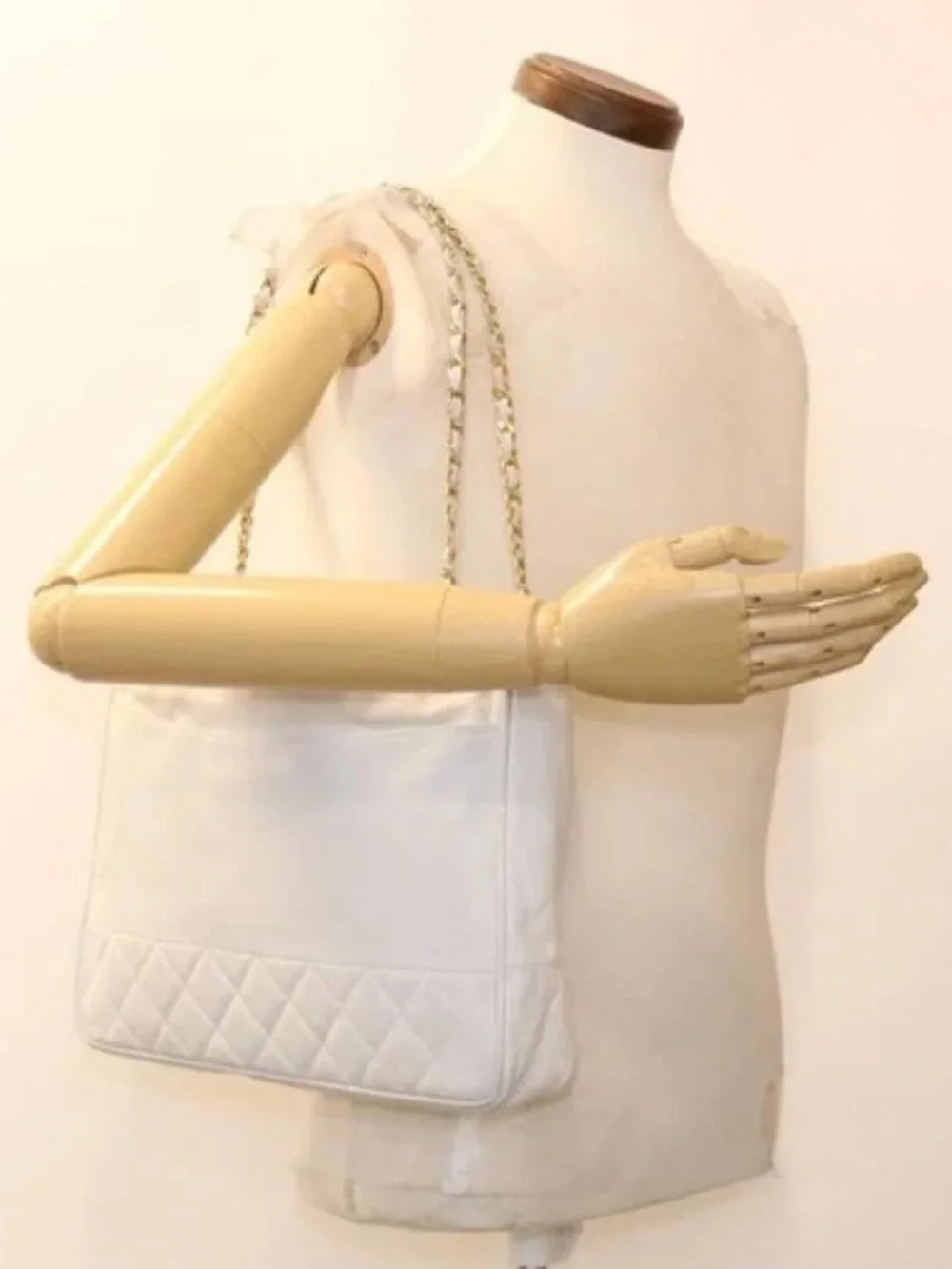 CHANEL Chain Shoulder Bag Lamb Skin White CC Auth yk6254